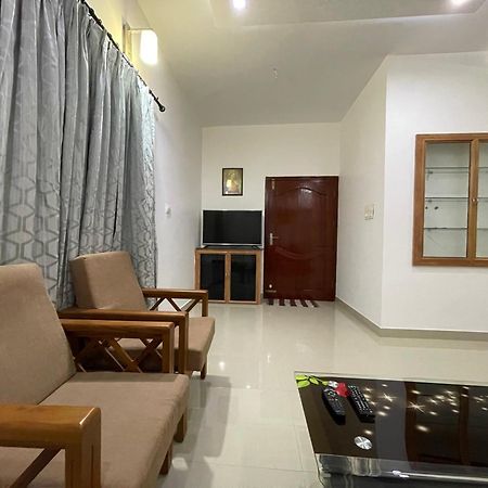 Dream Home Kochi Tripunithura Экстерьер фото