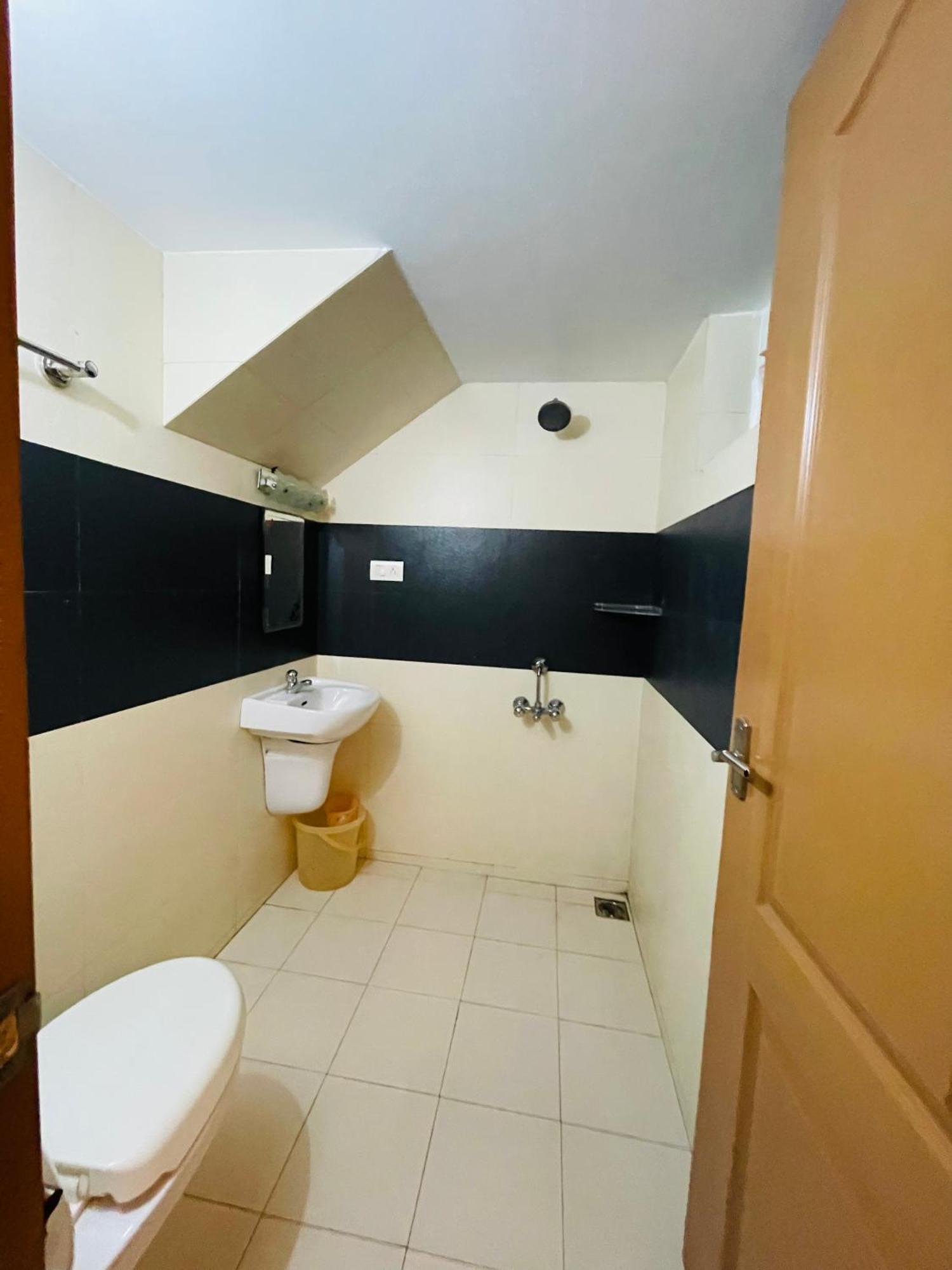 Dream Home Kochi Tripunithura Экстерьер фото