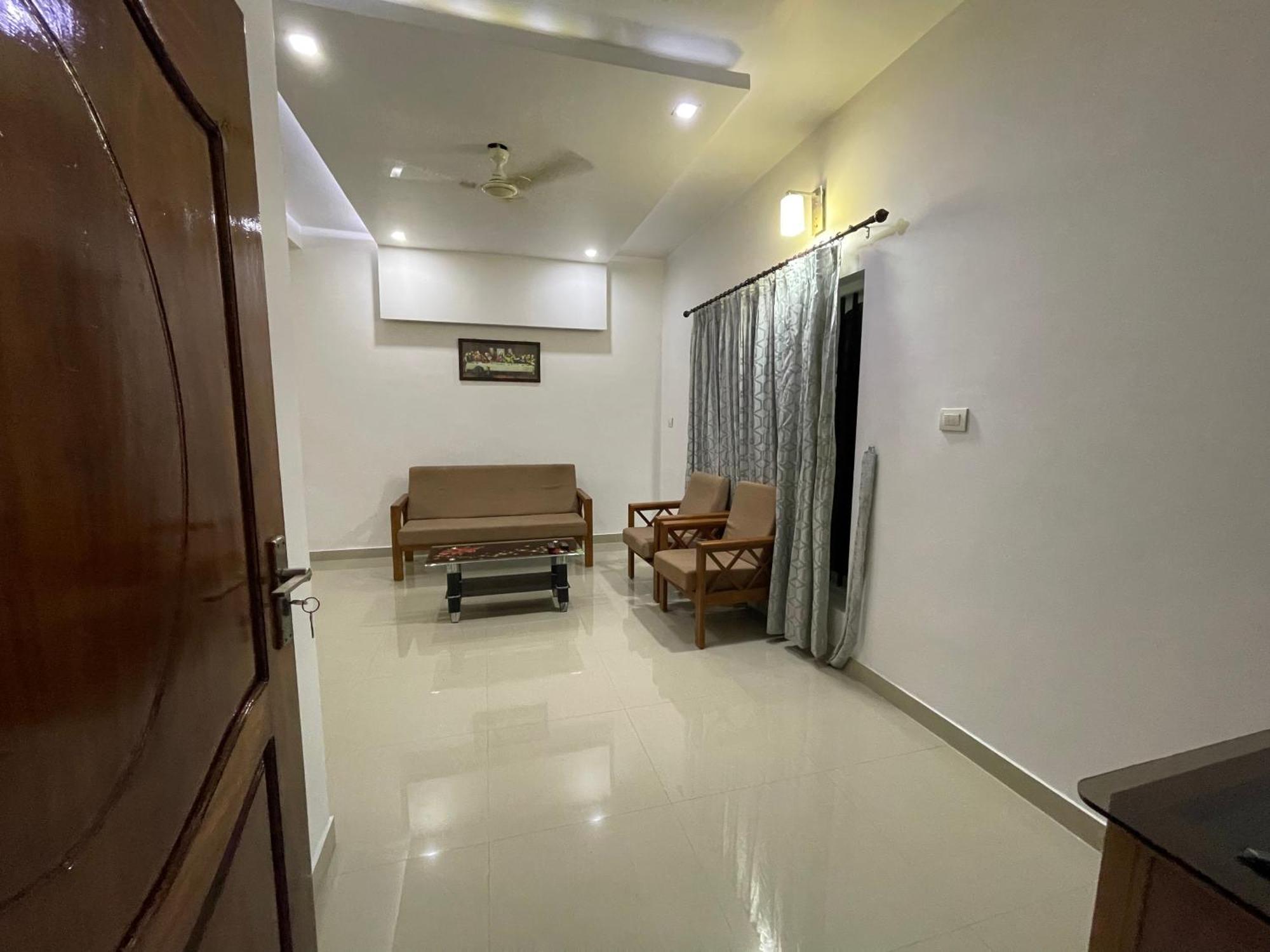 Dream Home Kochi Tripunithura Экстерьер фото