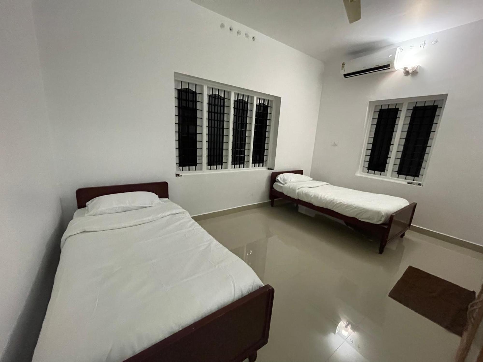 Dream Home Kochi Tripunithura Экстерьер фото