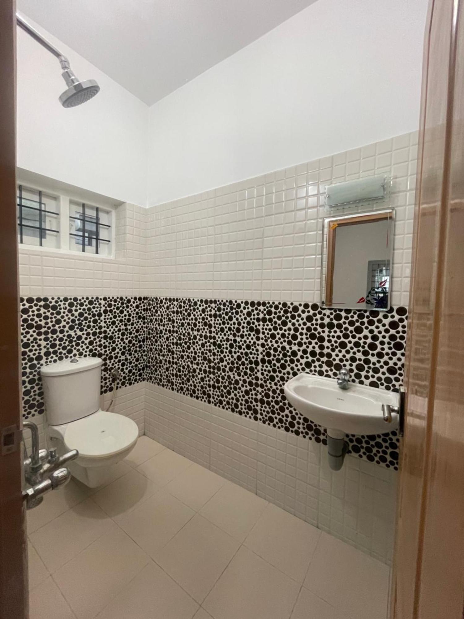 Dream Home Kochi Tripunithura Экстерьер фото