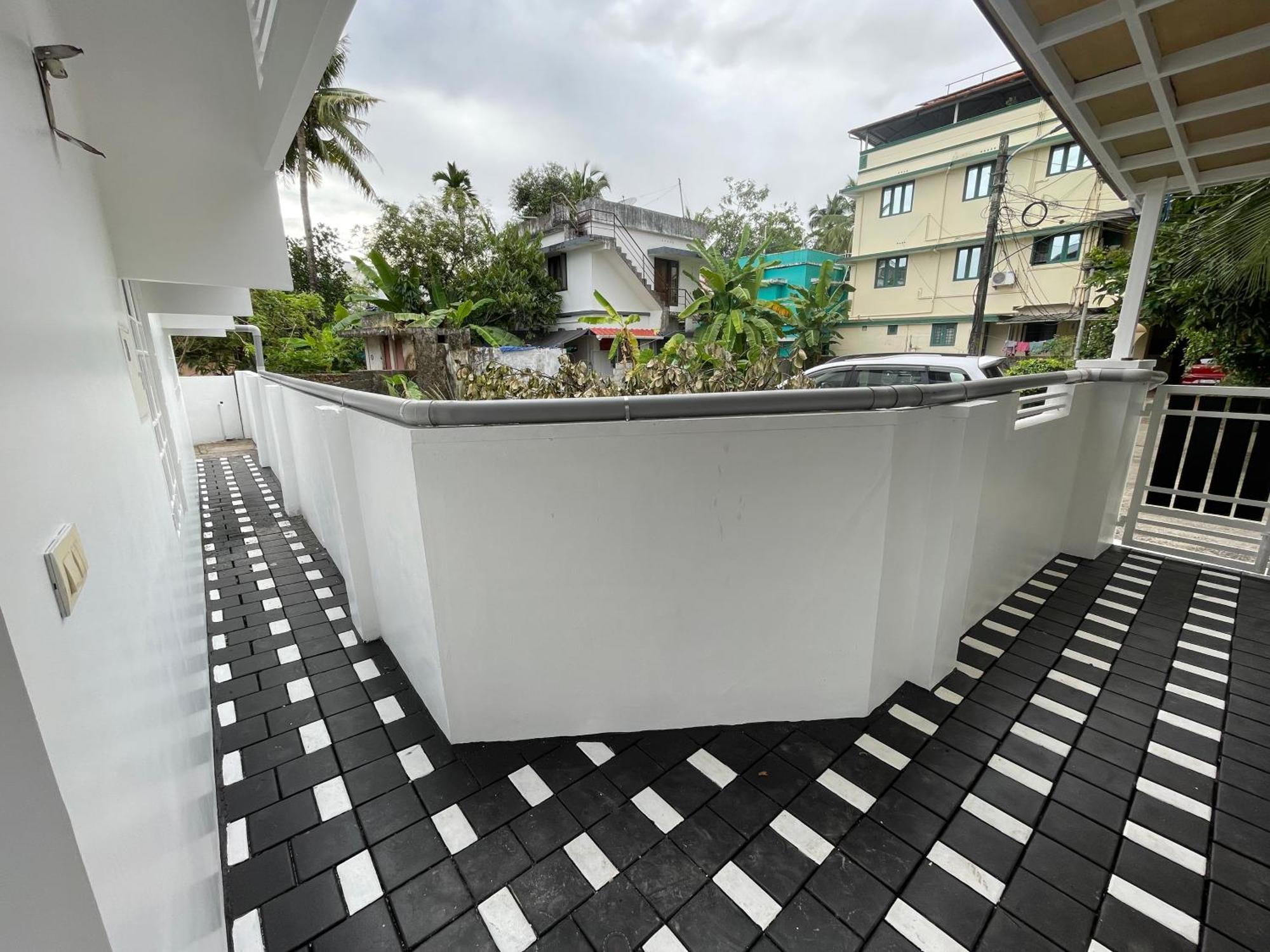 Dream Home Kochi Tripunithura Экстерьер фото