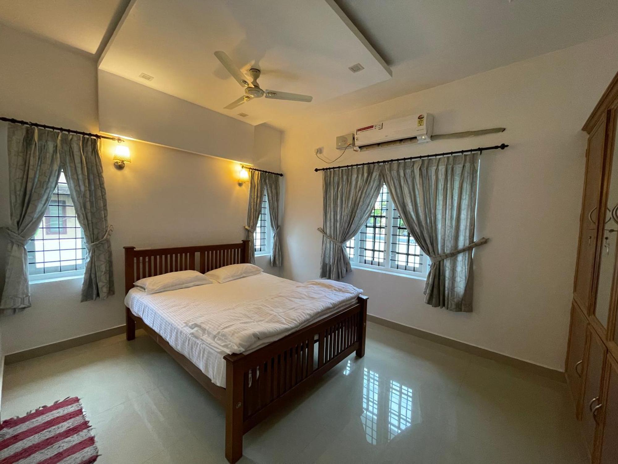 Dream Home Kochi Tripunithura Экстерьер фото